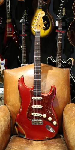 Fender Stratocaster Custom Shop 1960 Roasted Heavy Relic Limited Edition Candy Apple Red over 3 Tone Sunburst de 2018