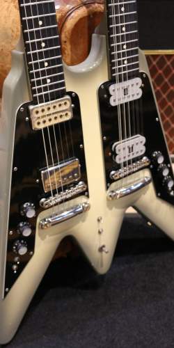 Jacobacci Flying V Double Manche Silverburst de 1981
