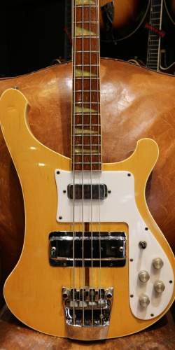 Rickenbacker 4001 Mapleglo de 1975