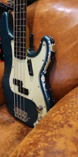 Fender Precision Bass Lake Placid Blue Serie L de 1965