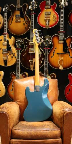 Fender Jazz Bass Lake Placid Blue (Matching Headstock) de 1966