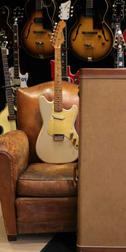 Fender Musicmaster Desert Sand de 1959