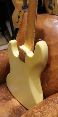 Fender Jazz Bass Olympic White (Matching Headstock) de 1971