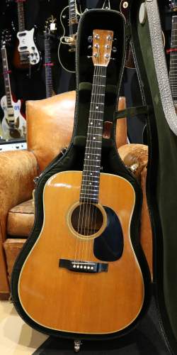 Martin D-28 Naturelle de 1971