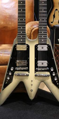 Jacobacci Flying V Double Manche Silverburst de 1981