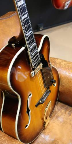 Guild Artist Award Sunburst de 1975