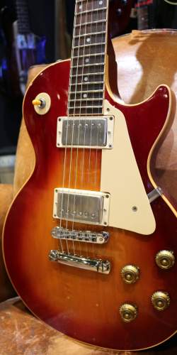Gibson Les Paul Studio Standard Heritage Cherry Sunburst de 1983