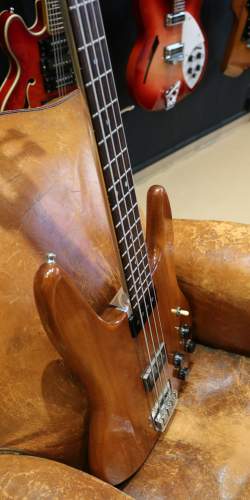 Travis Bean TB 2000 natural Koa de 1976-77