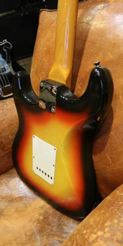 Fender Stratocaster Sunburst de 1966
