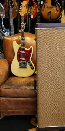 Fender Mustang Série L de 1964 Olympic White