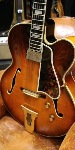 Gibson L-5 CES Sunburst de 1962