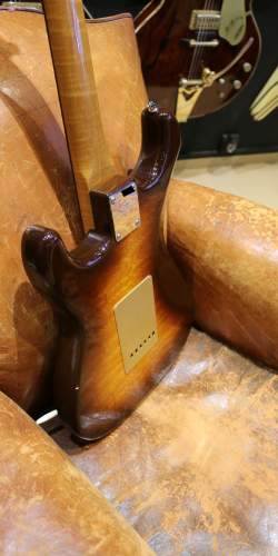 Fender Custom Shop Artisan Tamo Ash Stratocaster de 2018