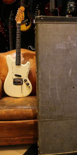 Fender Bronco White (refinish) de 1974