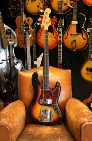 Fender Jazz Bass Sunburst de 1962