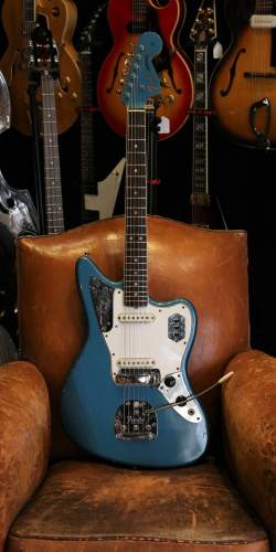 Fender Jaguar Ocean Turquoise Matching Headstock de 1966