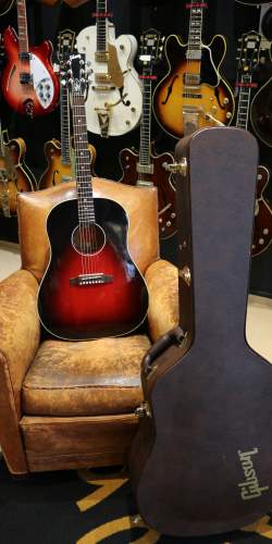 Gibson J-45 Slash Signature Vermillion Burst de 2020