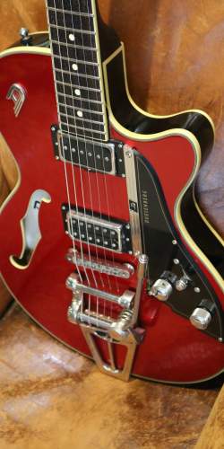 Duesenberg Starplayer III Catalina Red de 2018