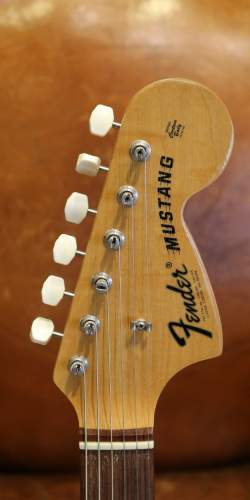 Fender Mustang Yellow Competition de 1972