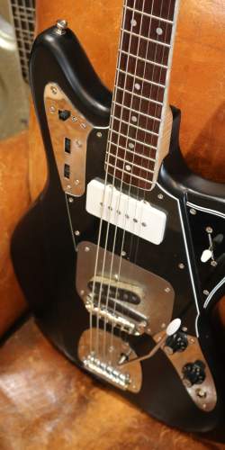 Guitare Dubreuille Baritone type Jazzmaster style Robert Smith 2020 Mat Black