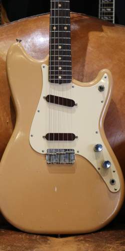 Fender Duo Sonic Desert Sand de 1960