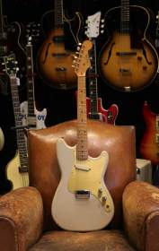 Fender Musicmaster Desert Sand de 1959