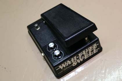 Pédale Gary Hurst Design Wah Fuzz Swell Made in Italy du début des 70's