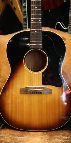Gibson LG-1 Sunburst de 1963