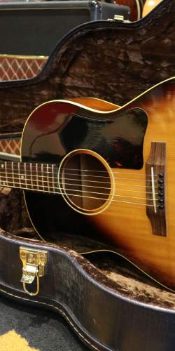 Gibson LG-1 Sunburst de 1963