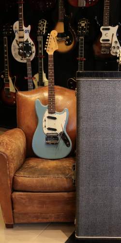 Fender Mustang Daphne Blue Série L de 1965