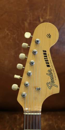 Fender Mustang Daphne Blue Série L de 1965