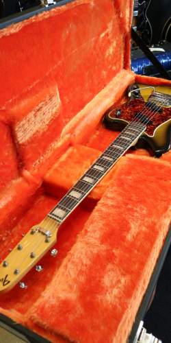 Fender Custom Maverick Sunburst de 1966