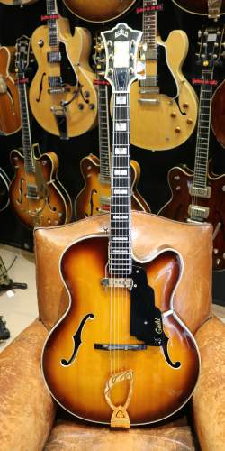 Guild Artist Award Sunburst de 1975