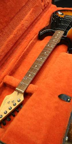 Fender Stratocaster Sunburst de 1997