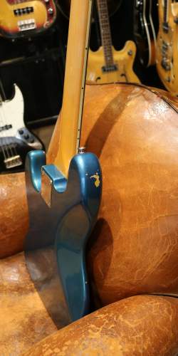 Fender Jazz Bass Lake Placid Blue (Matching Headstock) de 1966