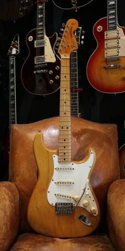 Fender Stratocaster Naturelle de 1972 (revernie)