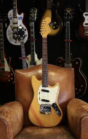Fender Mustang Yellow Competition (Matching Headstock) de 1969
