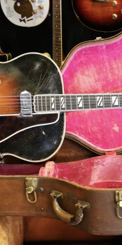 Gibson Super 400 Sunburst de 1949