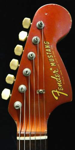 Fender Mustang Red Competition Matching Headstock de 1970