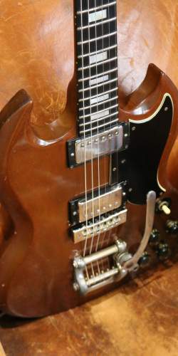Gibson SG Standard Walnut de 1974 avec Bigsby d'origine