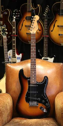 Fender Stratocaster Sunburst de 1997