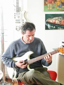 FENDER STRATOCASTER 1976