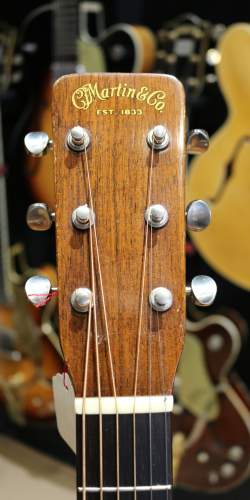 Martin D-18 Natural de 1962