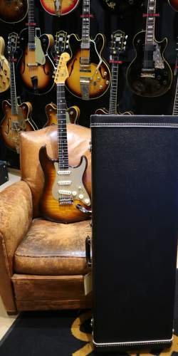 Fender Custom Shop Artisan Tamo Ash Stratocaster de 2018