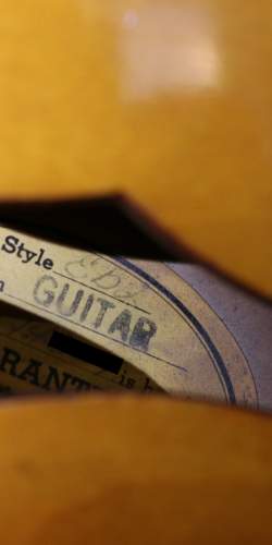 Gibson EB-2 Sunburst de 1964