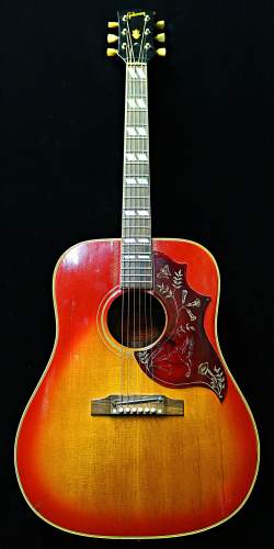 Gibson Hummingbird Cherry Sunburst de 1968