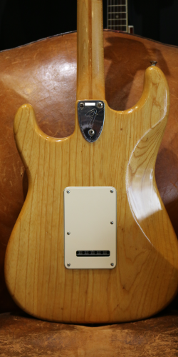 Fender Stratocaster Naturelle de 1972 (revernie)