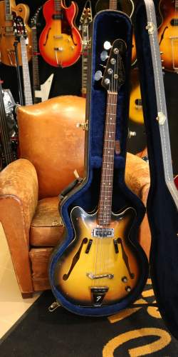 Fender Coronado I Bass Sunburst de 1968