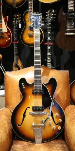 Favino type ES-335 (ES-330) Sunburst des années 1960