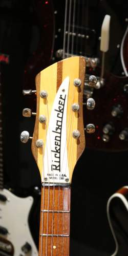 Rickenbacker 330 Mapleglo Naturelle de 1981
