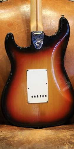 Fender Stratocaster Sunburst de 1974